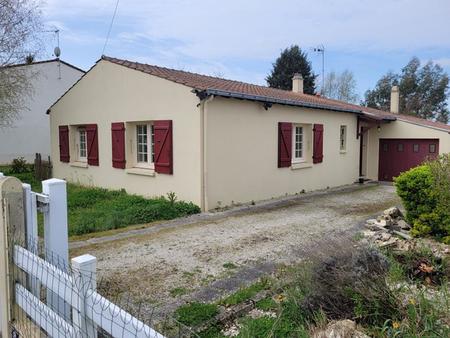 vente maison à fontenay-le-comte (85200) : à vendre / 118m² fontenay-le-comte