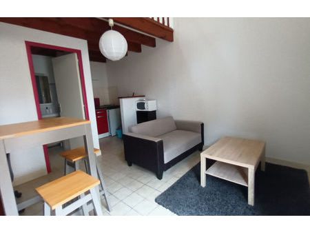 location appartement 2 pièces 27 m² poitiers (86000)