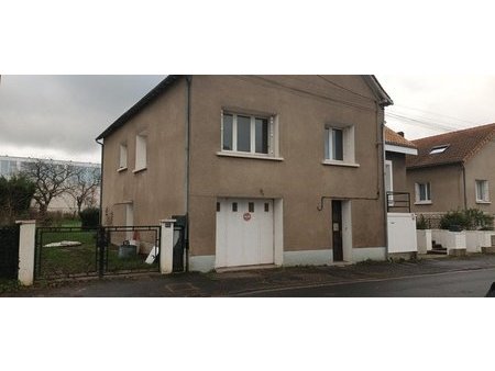 maison de ville - 3 ch - 86500 - montmorillon