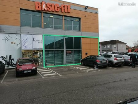 local commercial 121 m²