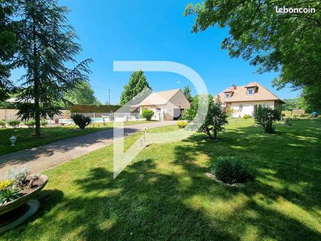 propriété 6 pièces 135 m²