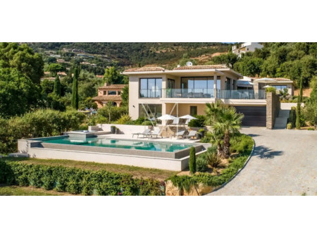 villa avec piscine grimaud (83)