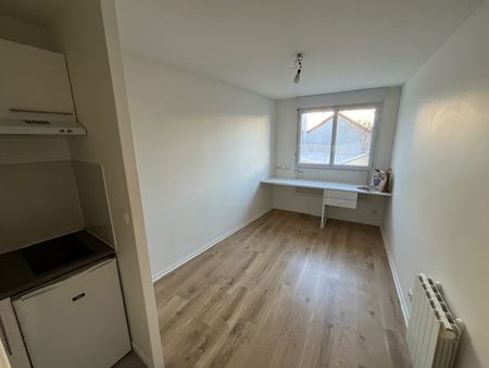 location meublée appartement 1 pièce 16.01 m²