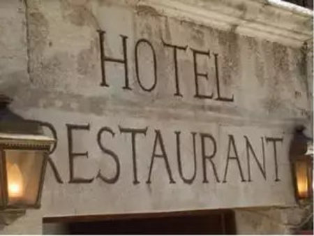 hôtel restaurant face mer sur une commune de la presqu'île guérandaise