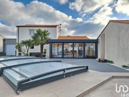 vente maison piscine à château-d'olonne (85180) : à vendre piscine / 138m² château-d'olonn