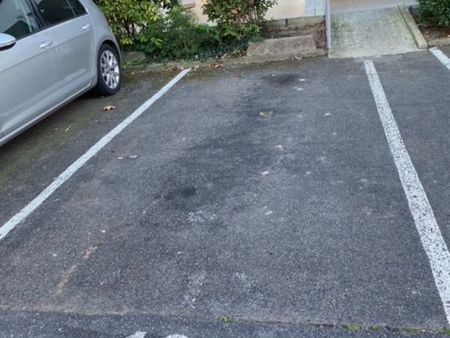 2 places de parking evry quartier aguado