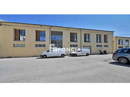 bâtiment de 1242m2 + 6 places de parking privatives. secteur montfavet agroparc
