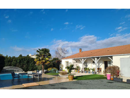 vente maison piscine à saint-hilaire-la-forêt (85440) : à vendre piscine / 114m² saint-hil