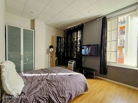 vente appartement 1 pièces 33m2 marseille 1er (13001) - 115000 € - surface privée