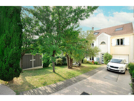 maison de 172m2 avec terrasse  jardin  potager et sous-sol t