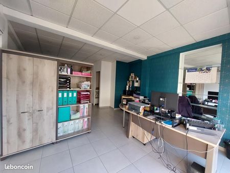 local commercial 28 m²