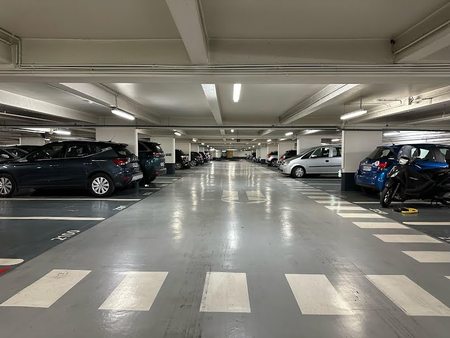 location parking 12 m²