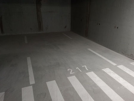 parking / box bordeaux 15 m2