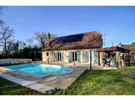 secteur navailles-angos- maison de 133 m² avec piscine et dépendances.