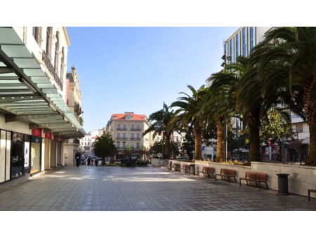 propriété de prestige en vente à biarritz : dans l'hyper centre-ville  sur un axe très pas