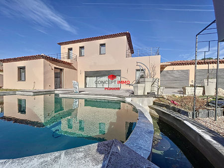 villa de 2019 d'environ 143 m² sur 1116 m² de terrain avec piscine  double garage  sous-so