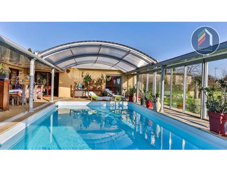 vente demeure d'exception piscine à saint-amand-sur-sèvre (79700) : à vendre piscine / 188