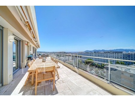 penthouse a vendre cannes arriere croisette magnifique penthouse de 170 m2 avec vue mer pa