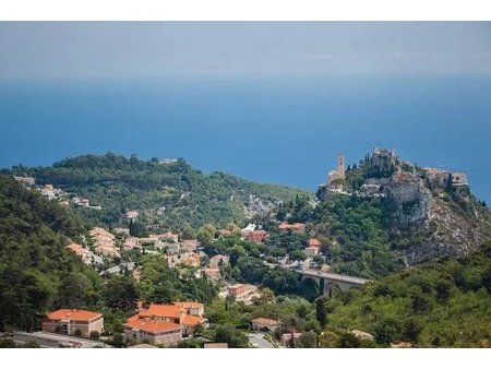 villa sur le toit avec vue panoramique  terrasse et jardin