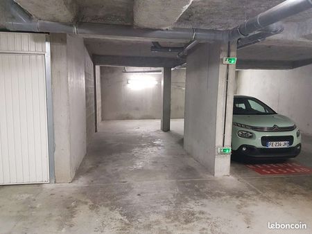 parking 23m2 sous-sol sécurisé 2 places centre dagneux