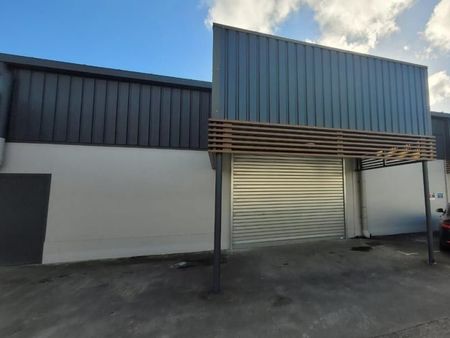 local commercial 382 m²