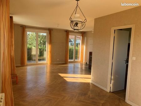 maison 6 pièces 137 m²