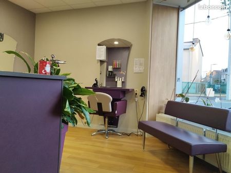 salon de coiffure 3 pièces 50 m² fougeres