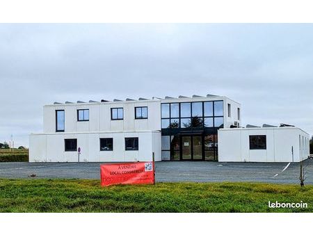 local commercial 461 m² angles