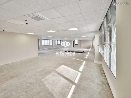 bureaux 390 m² osny