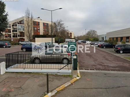 parking/box le chesnay rocquencourt