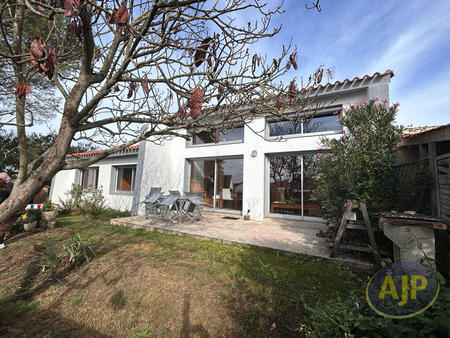vente maison à saint-georges-de-montaigu (85600) : à vendre / 128m² saint-georges-de-monta