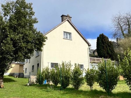 maison rostrenen m² t-5 à vendre  193 000 €