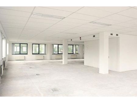 a vendre - immeuble de bureaux - sint pieters leeuw