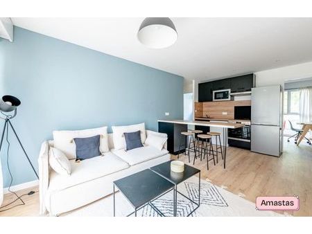 location appartement 5 pièces 79 m² pessac (33600)