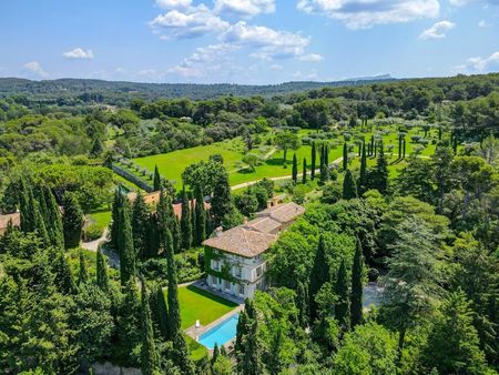 maison de 15 pièces de luxe en location aix-en-provence  provence-alpes-côte d'azur