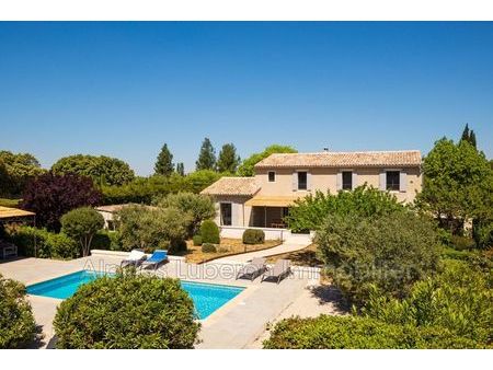 villa de luxe de 7 pièces en location eygalières  provence-alpes-côte d'azur