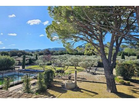 villa de luxe de 7 pièces en location eygalières  provence-alpes-côte d'azur