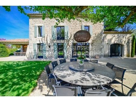 villa de luxe de 8 pièces en location verquières  provence-alpes-côte d'azur
