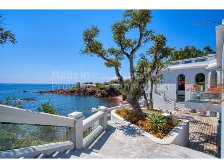 villa de luxe de 8 pièces en location agay  provence-alpes-côte d'azur