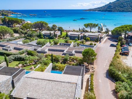 villa de 5 pièces de luxe en rent domaine privé les sables de santa giulia  porto-vecchio 