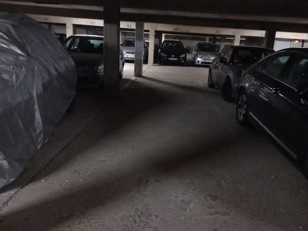 location parking en sous-sol