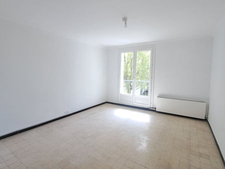 location appartement 3 pièces 51m2 marseille 4eme (13004) - 811 € - surface privée