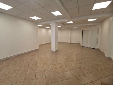 à louer local commercial 85 m² – 665 € |aire-sur-la-lys