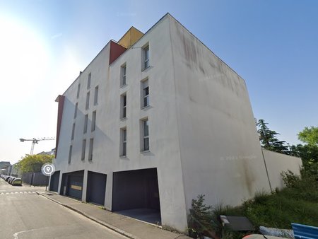 44100 nantes appartement de type 2 vendu loue avec parking
