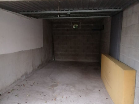 toulouse / rangueil : garage fermé de 13 m² : 52 rue des roseaux 31400 toulouse