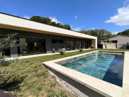 maison neuve de plain-pied de 155 m2 avec piscine