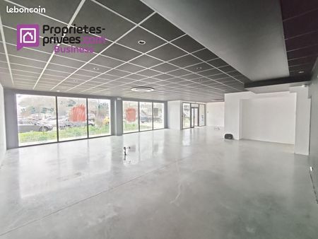 local commercial 210 m²
