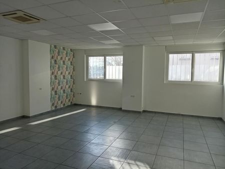 local bureaux 78 m²