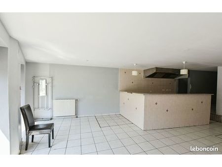 immeuble 4 pièces 142 m²