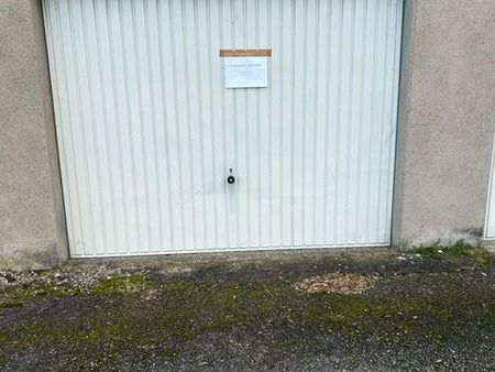 vend garage / box fermé de 17 5m² à issenheim